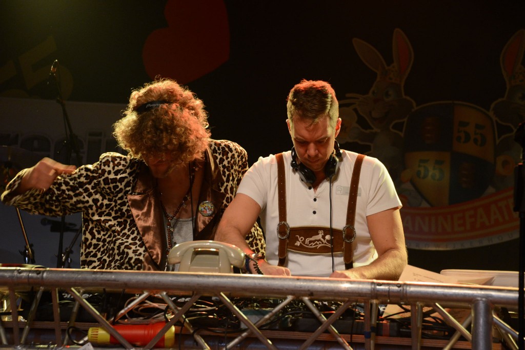 ../Images/Jubileum feest 5x11 613.jpg